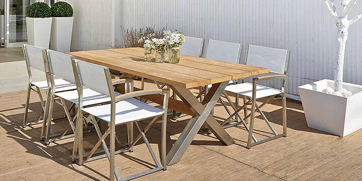 mesa extensible de madera para terraza
