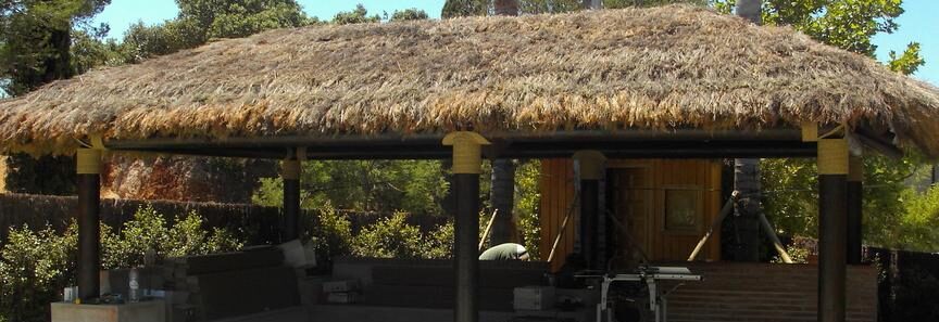 pergolas de madera con tejado
